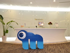 マクロミル　エントランス